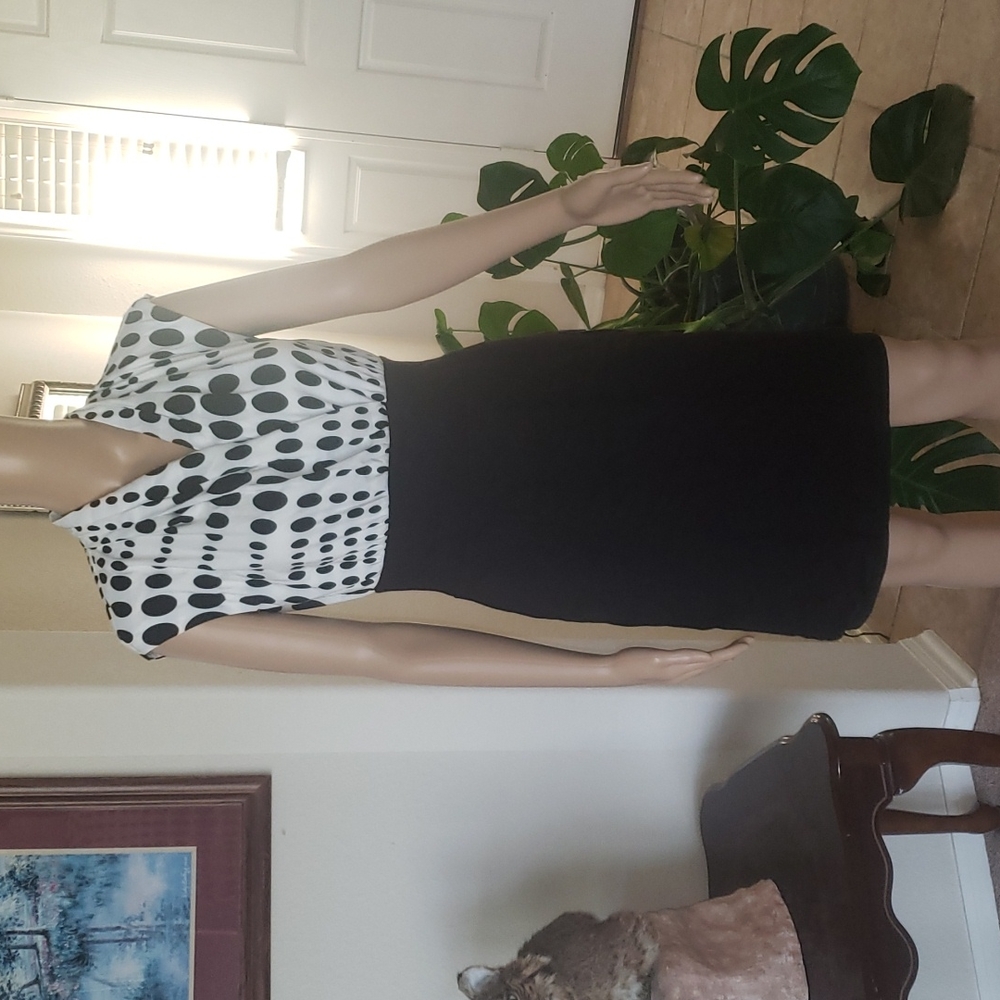 Alfani 2 spotted flowy rayon surplice upper fitted skirt